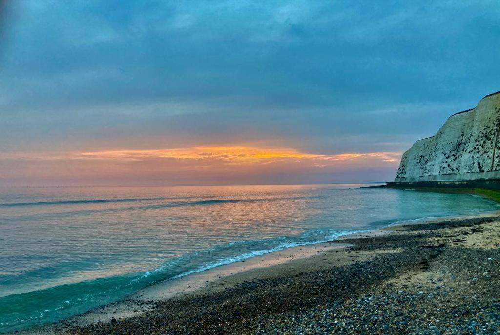 Апартаменты Brighton Palms Экстерьер фото
